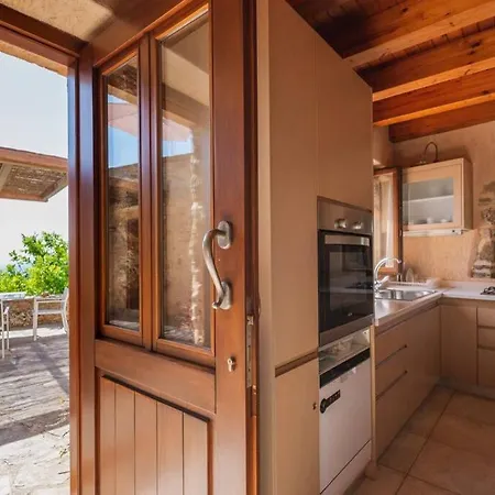 Villa Kalogra - Architect With Breathtaking Views La Canea