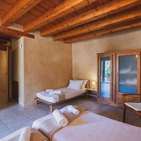 Villa Kalogra - Architect With Breathtaking Views La Canea