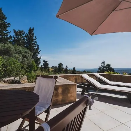 Villa Kalogra - Architect With Breathtaking Views Hriszí Aktí Haniá