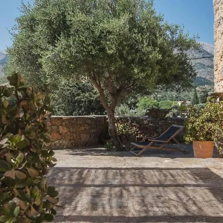 Kalogra - Architect With Breathtaking Views * Chania (Crete)