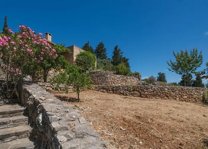 Villa Kalogra - Architect With Breathtaking Views Hriszí Aktí Haniá